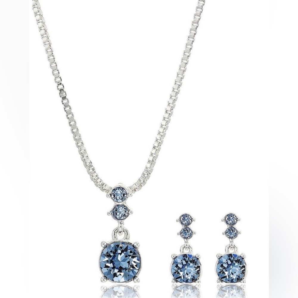 Nine West Elegant Blue and Silver Jewelry Set. New In Box!